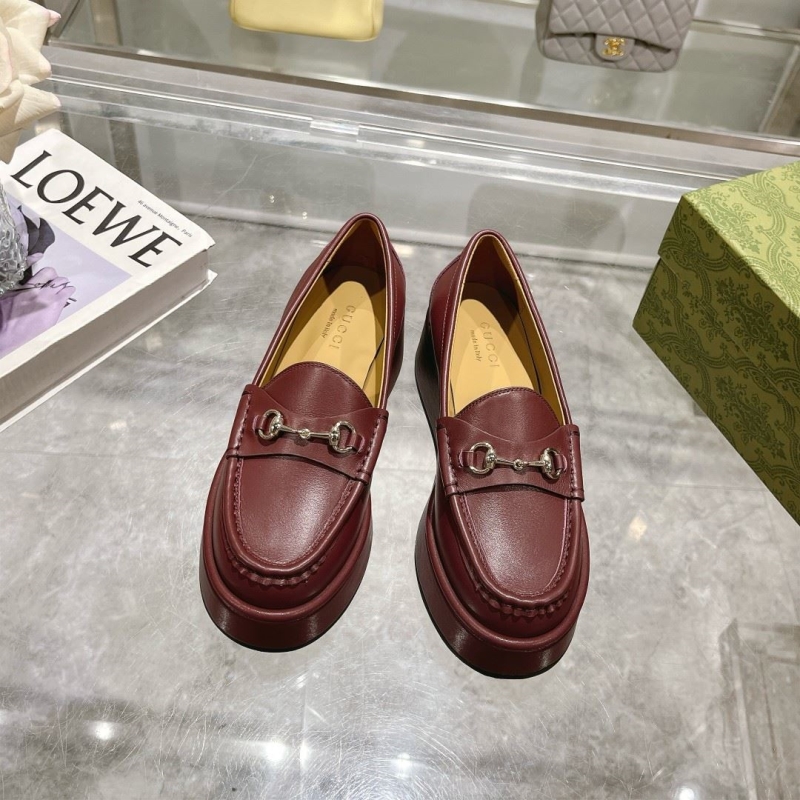 G*u*i leather shoes